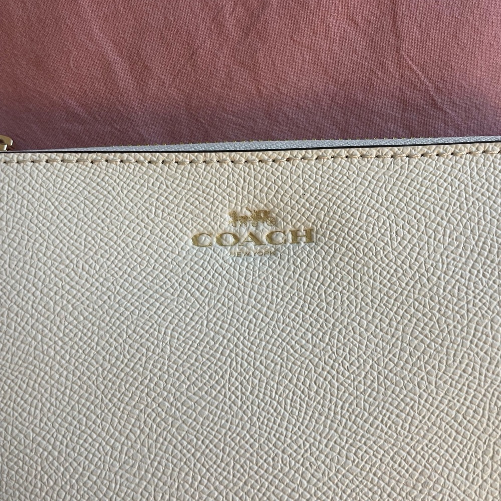 Small Coach Wristlet - LIKE NEW - Picture 2 of 4